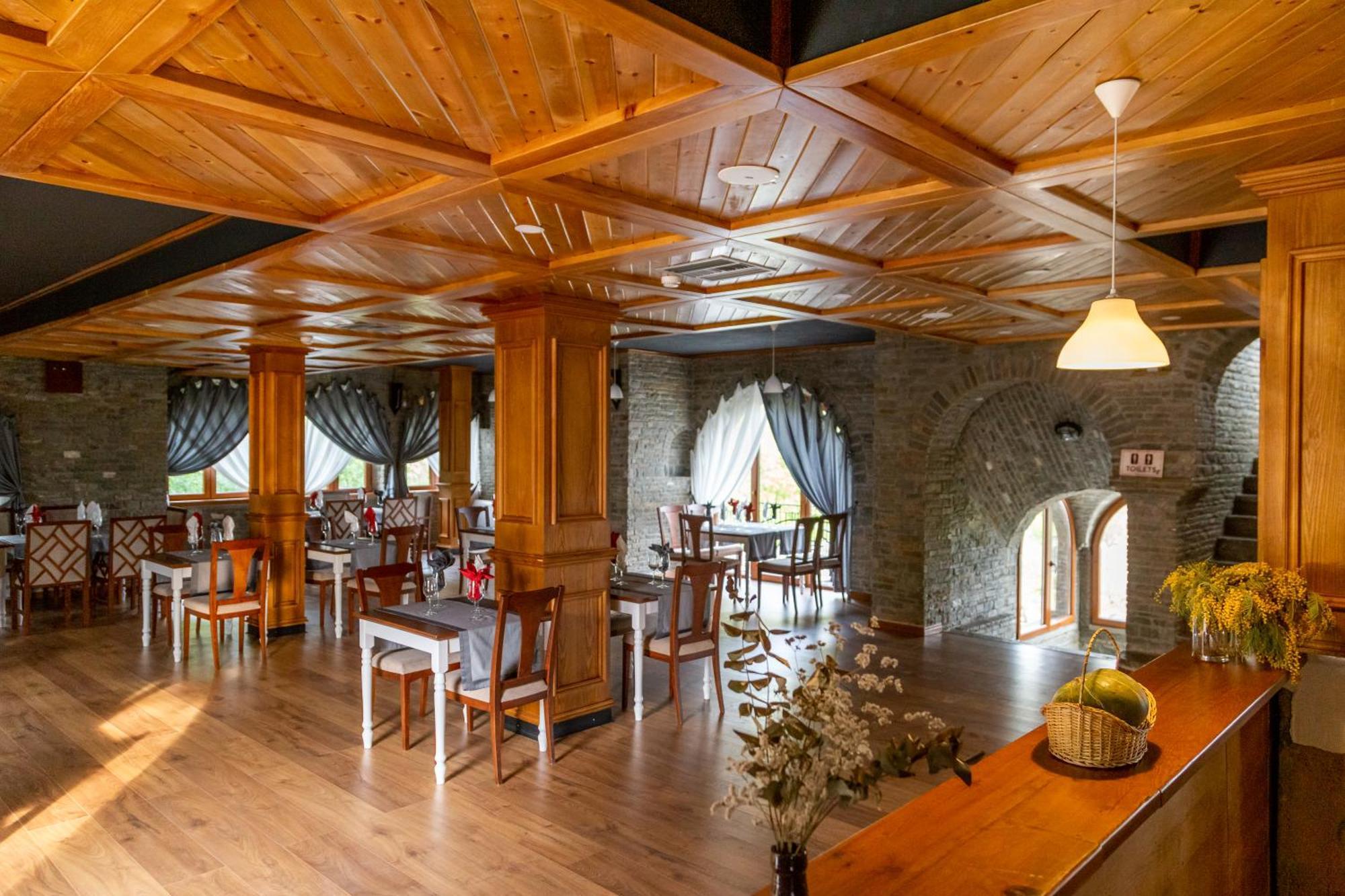 Hotel Restaurant Emblema Petrele Exterior foto