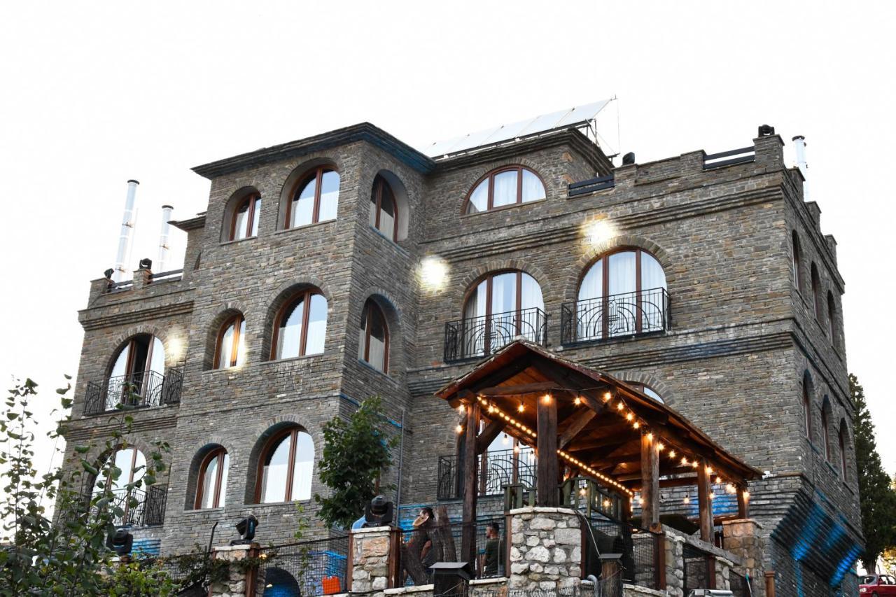 Hotel Restaurant Emblema Petrele Exterior foto